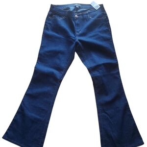 NWT Forever 21 plus sizes jeans size 14 flared